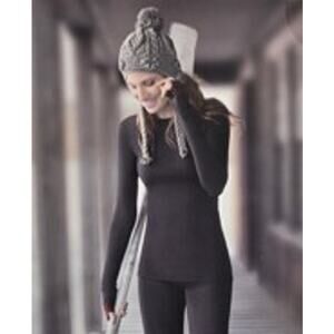 Warm Essentials Size: S Women's Black Long Sleeve Crew NWT